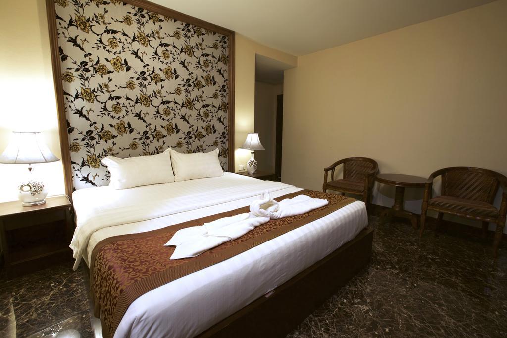 Katesiree House Hotel Pattaya Ngoại thất bức ảnh