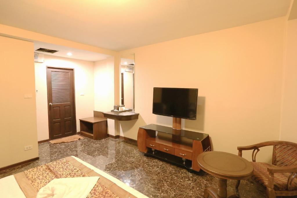 Katesiree House Hotel Pattaya Ngoại thất bức ảnh