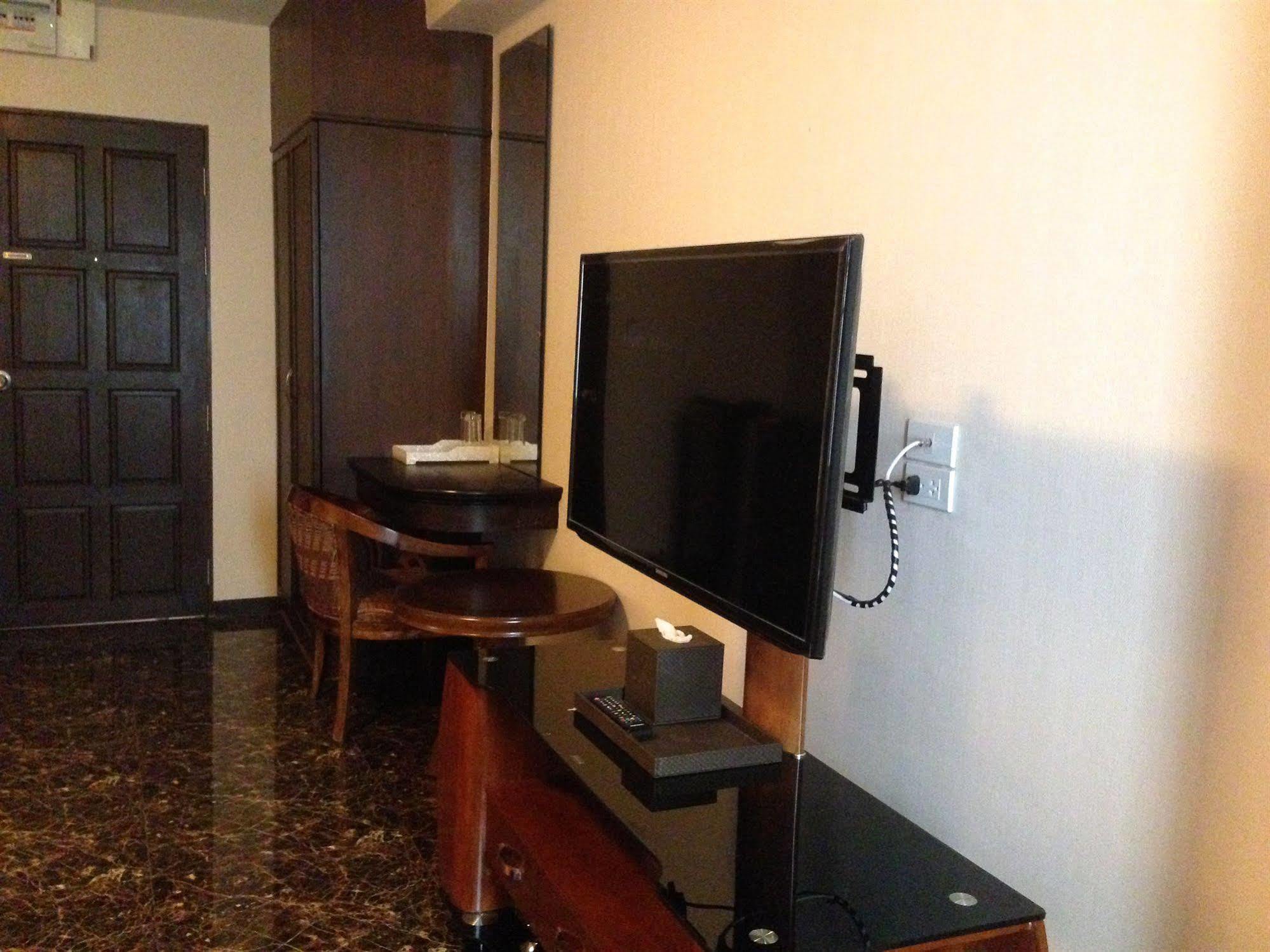 Katesiree House Hotel Pattaya Ngoại thất bức ảnh