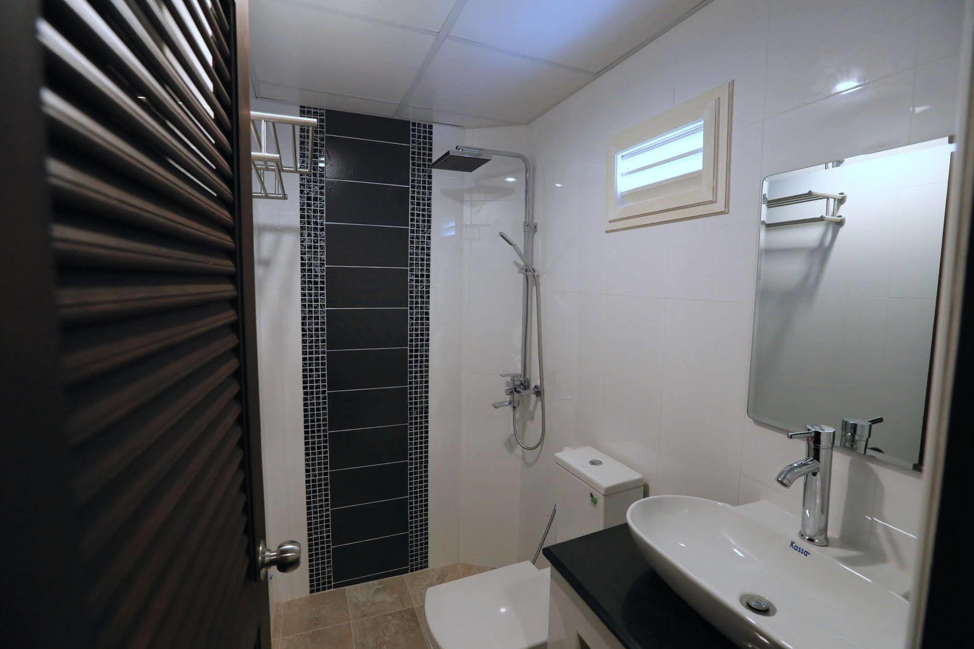 Katesiree House Hotel Pattaya Ngoại thất bức ảnh